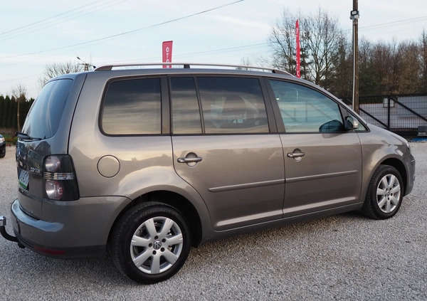 Volkswagen Touran cena 22900 przebieg: 250000, rok produkcji 2009 z Łochów małe 379